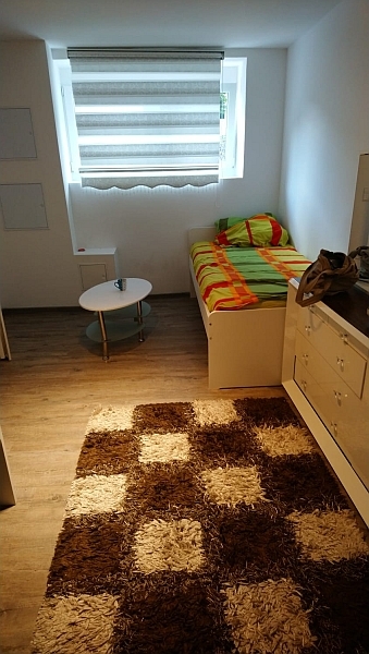 möbliertes zimmer vorher
